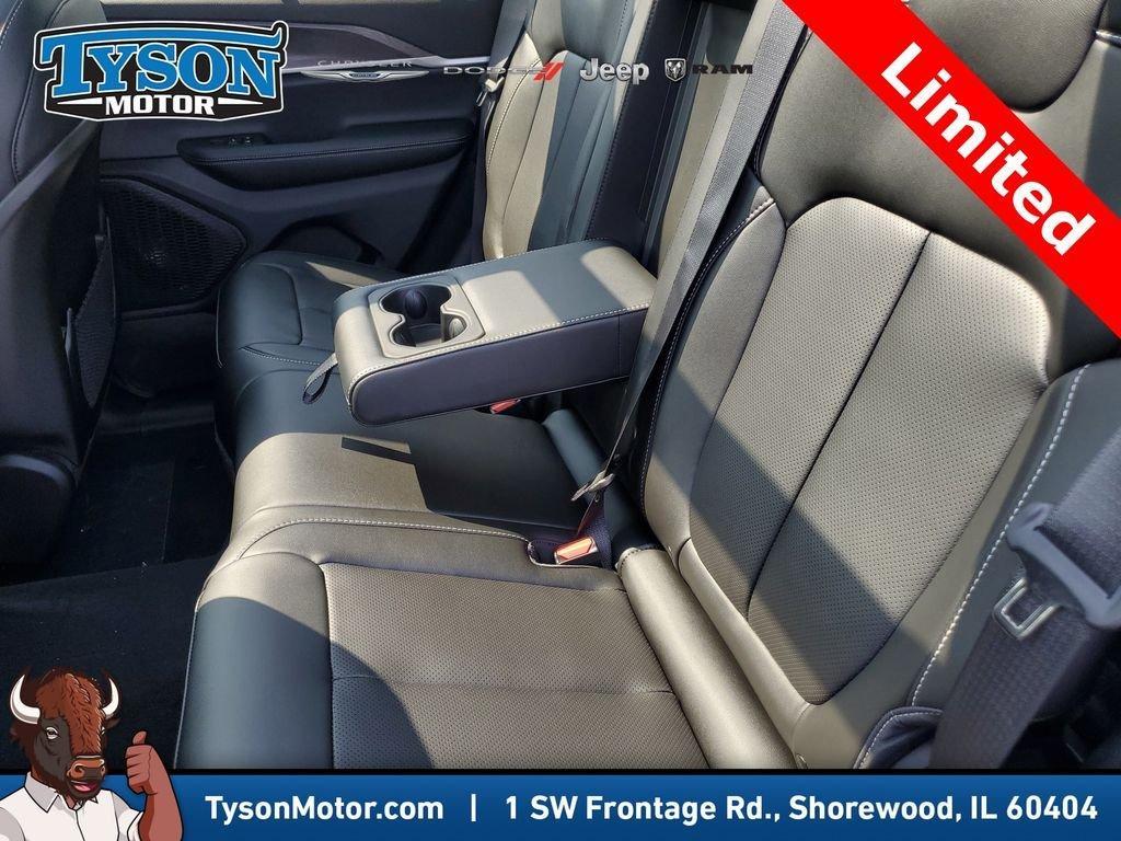 new 2025 Jeep Grand Cherokee car, priced at $47,244