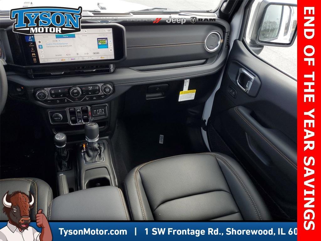 new 2025 Jeep Wrangler car, priced at $48,304