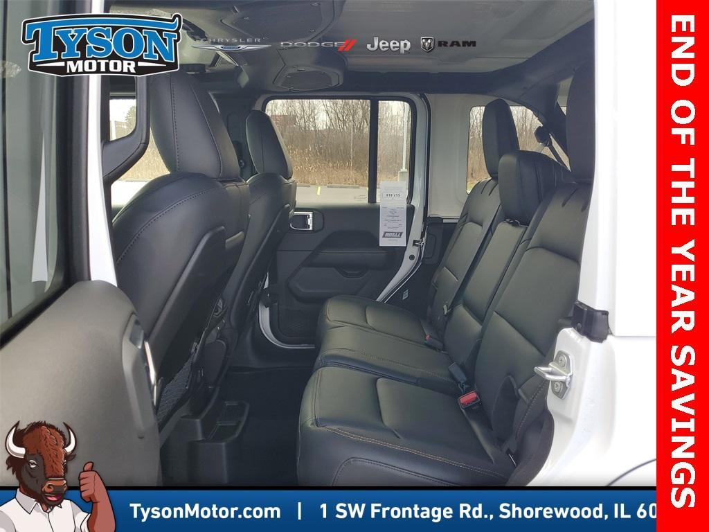 new 2025 Jeep Wrangler car, priced at $48,304