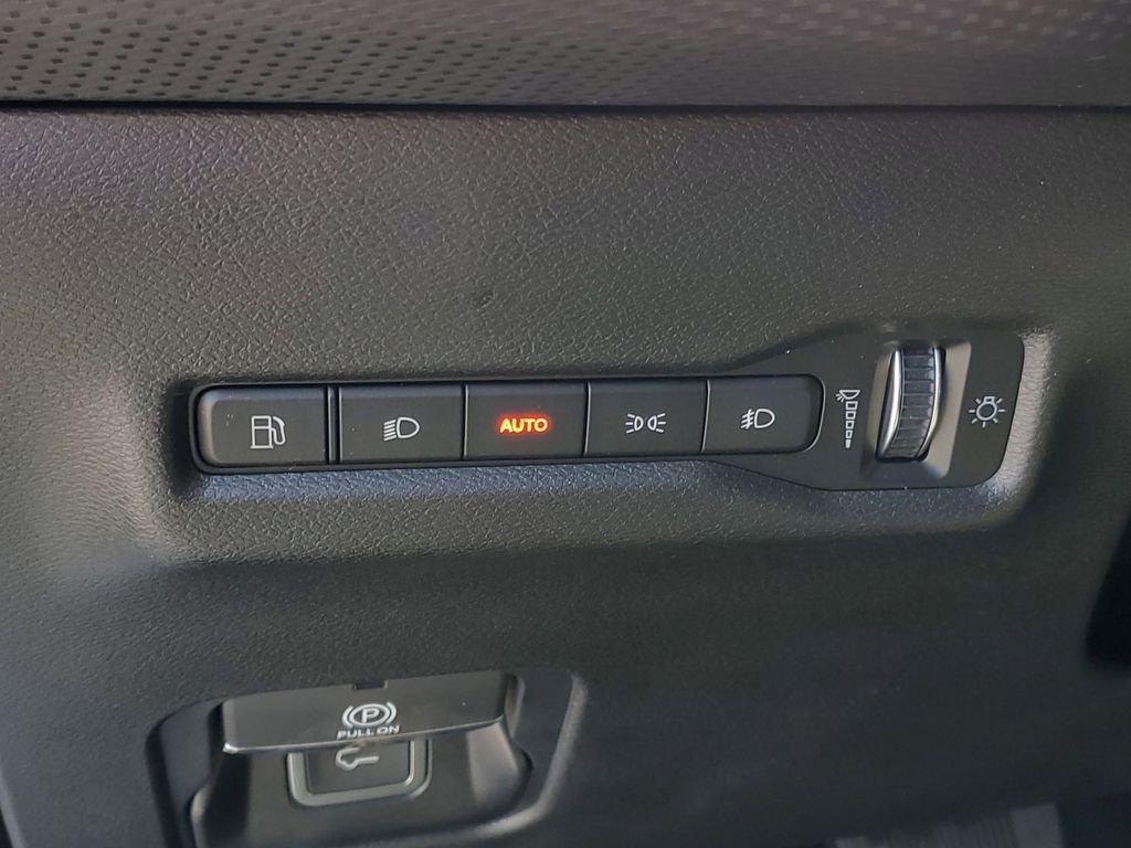 new 2026 Jeep Cherokee car, priced at $40,999