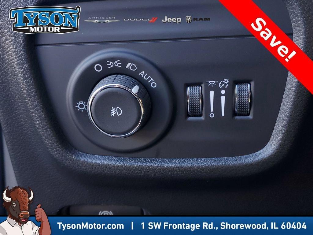 new 2025 Jeep Grand Cherokee car, priced at $49,244