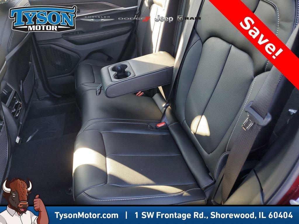 new 2025 Jeep Grand Cherokee car, priced at $49,244