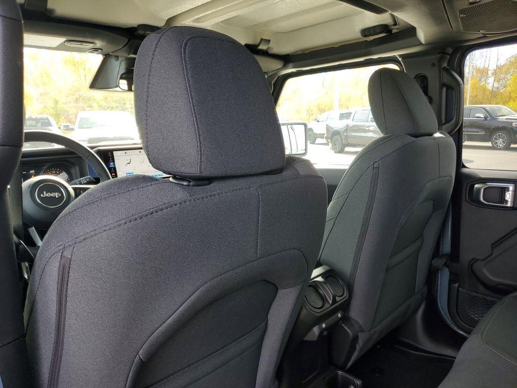 new 2026 Jeep Gladiator car, priced at $43,471