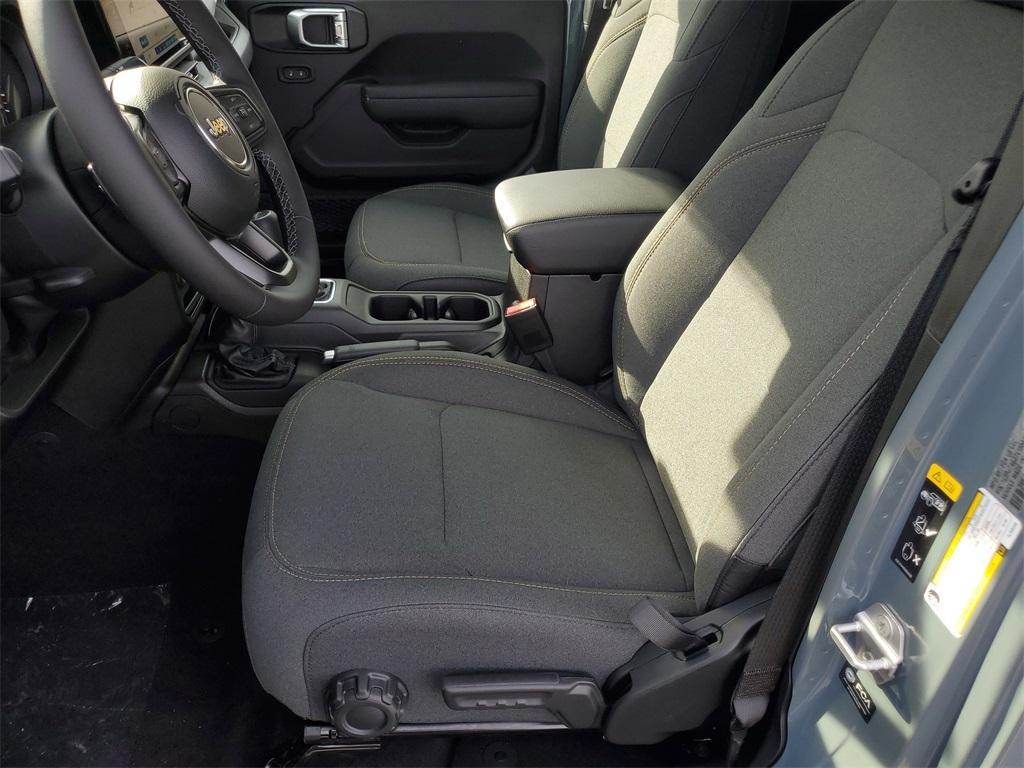 new 2026 Jeep Gladiator car, priced at $45,020