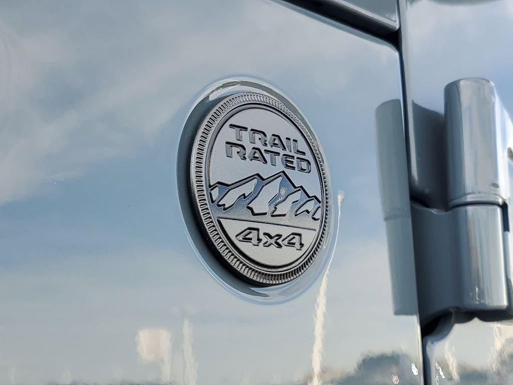 new 2026 Jeep Gladiator car, priced at $43,471