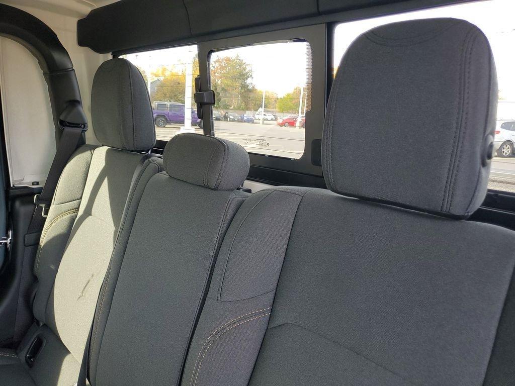 new 2026 Jeep Gladiator car, priced at $43,471