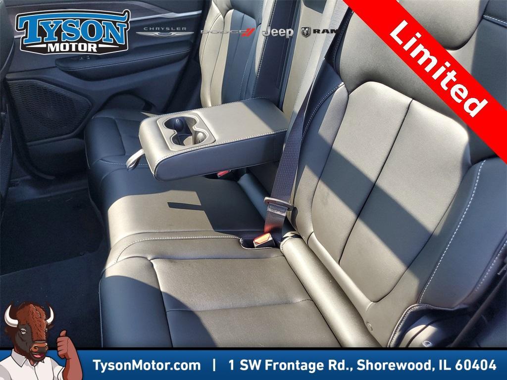 new 2025 Jeep Grand Cherokee car, priced at $44,283