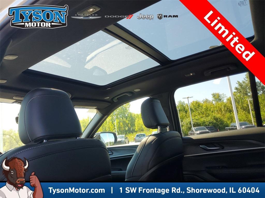 new 2025 Jeep Grand Cherokee car, priced at $44,283