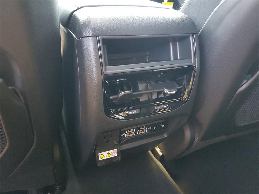 new 2025 Jeep Grand Cherokee car, priced at $39,283