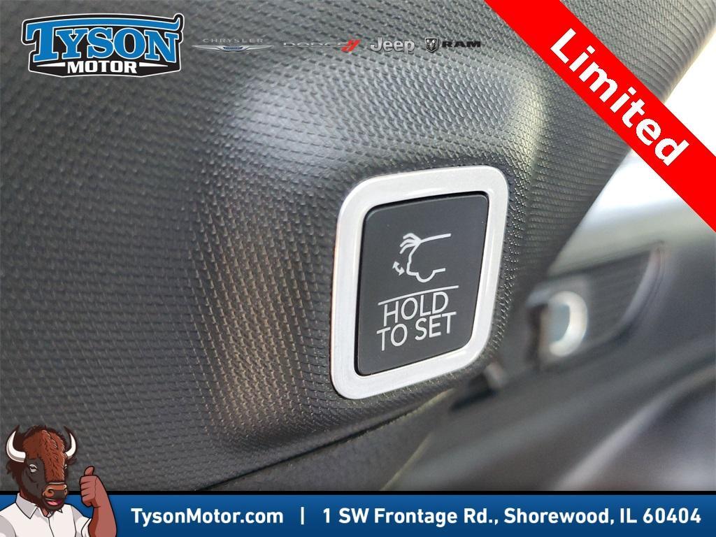 new 2025 Jeep Grand Cherokee car, priced at $44,283