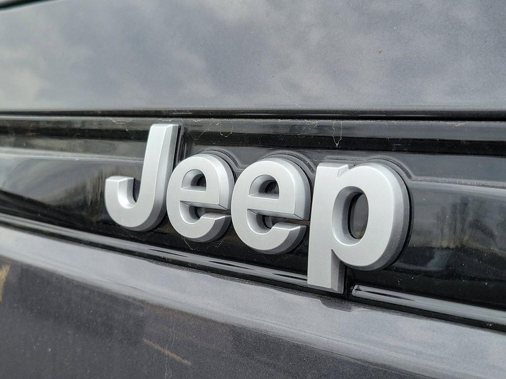 new 2026 Jeep Grand Cherokee car, priced at $41,590