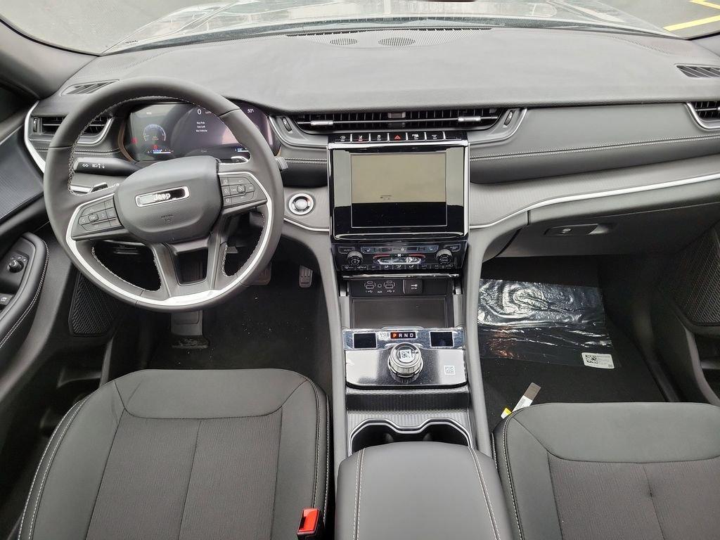 new 2026 Jeep Grand Cherokee car, priced at $41,590