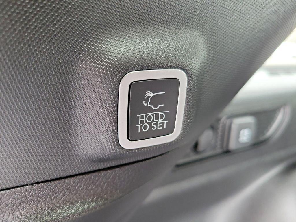 new 2026 Jeep Grand Cherokee car, priced at $41,590
