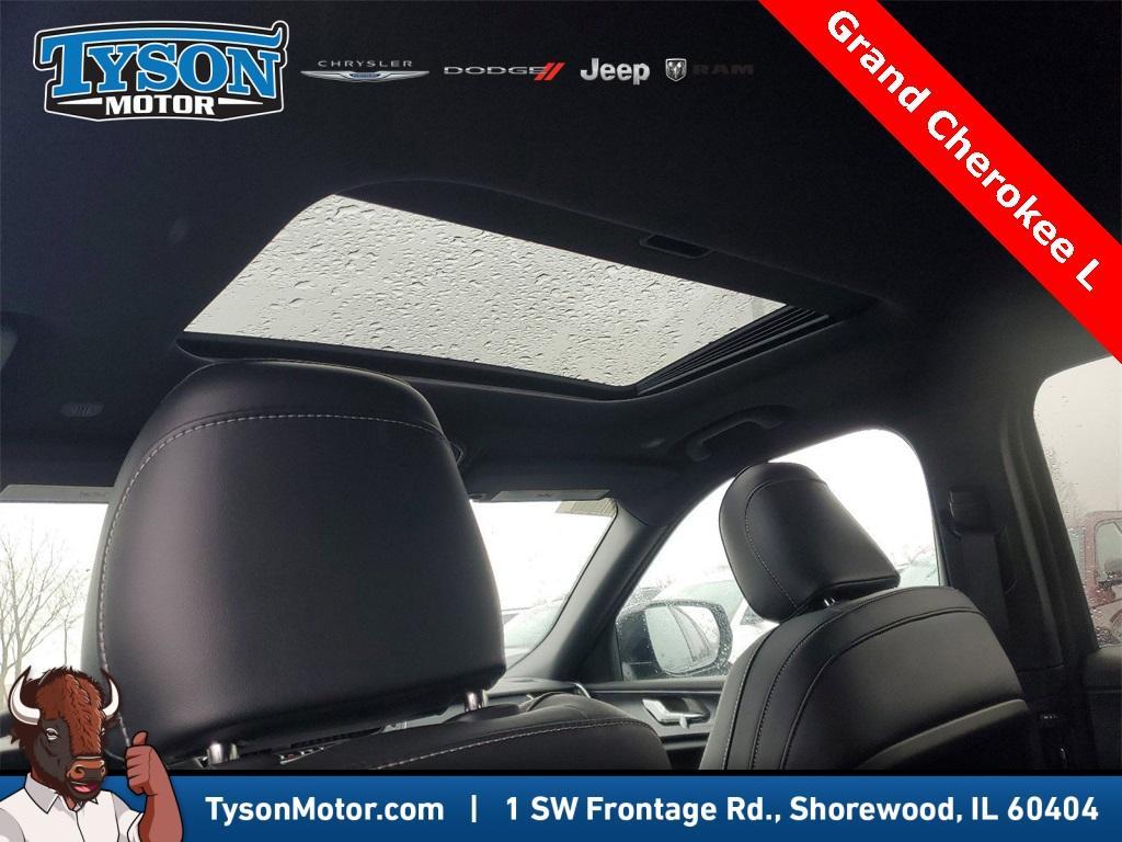 new 2025 Jeep Grand Cherokee L car, priced at $44,977