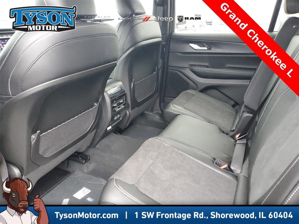 new 2025 Jeep Grand Cherokee L car, priced at $44,977