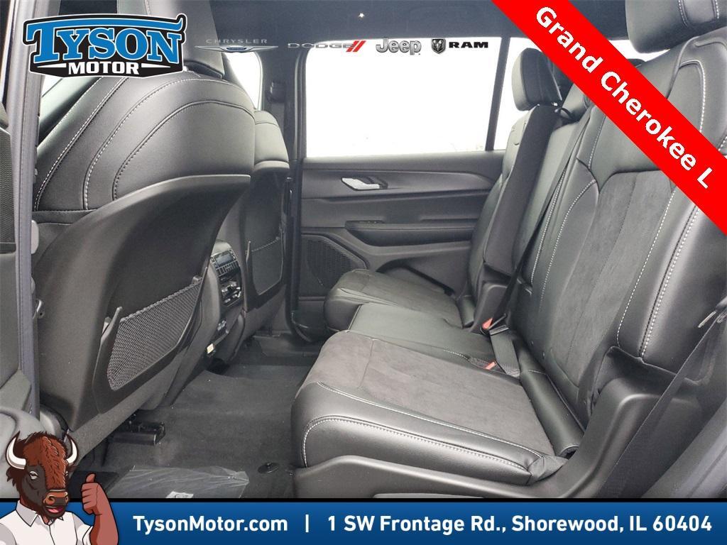 new 2025 Jeep Grand Cherokee L car, priced at $44,977
