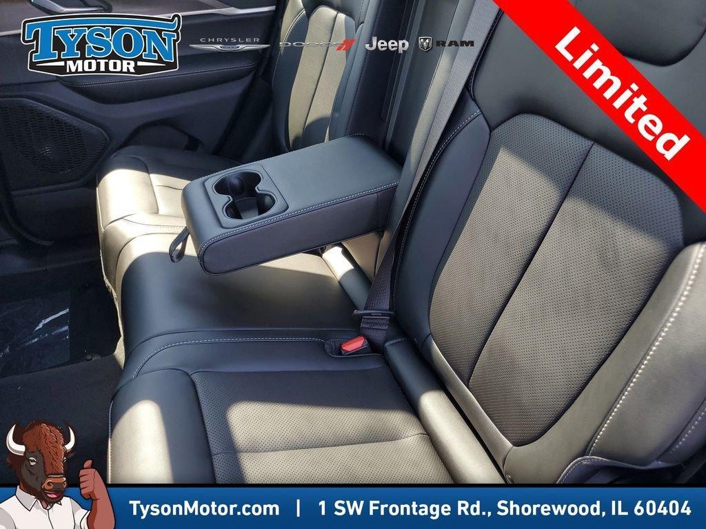 new 2025 Jeep Grand Cherokee car, priced at $46,494