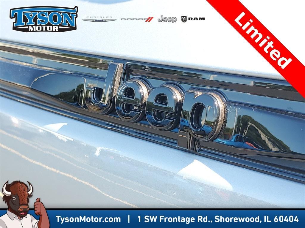 new 2025 Jeep Grand Cherokee car, priced at $49,994