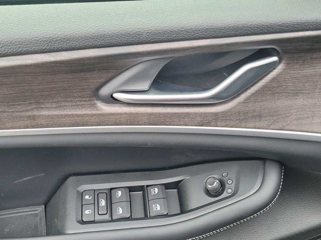 new 2026 Jeep Grand Cherokee car, priced at $44,283
