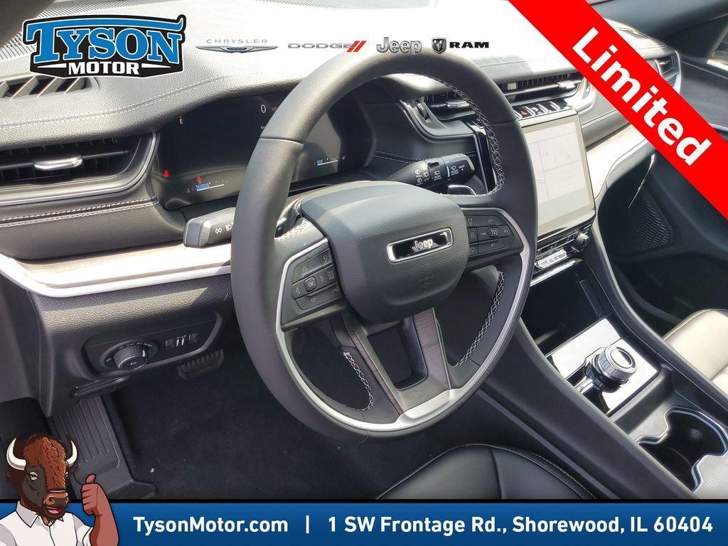 new 2025 Jeep Grand Cherokee car, priced at $44,236