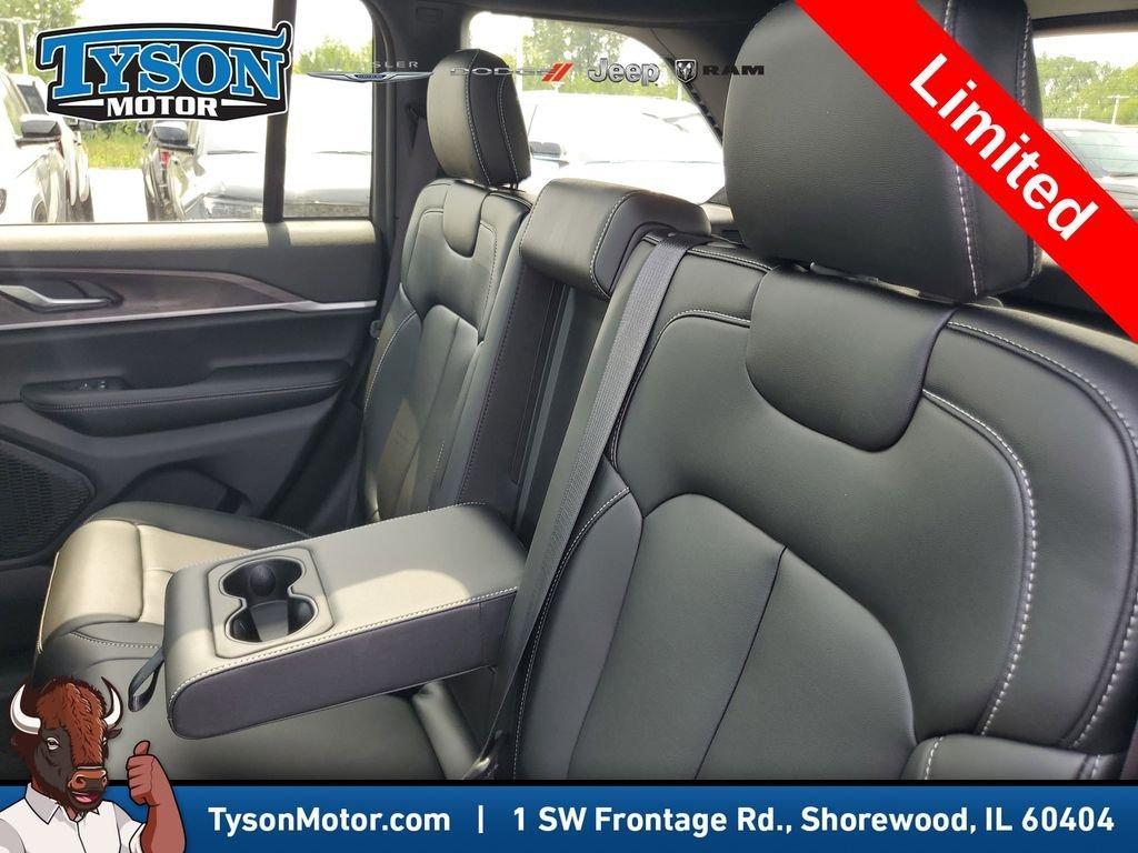 new 2025 Jeep Grand Cherokee car, priced at $48,149