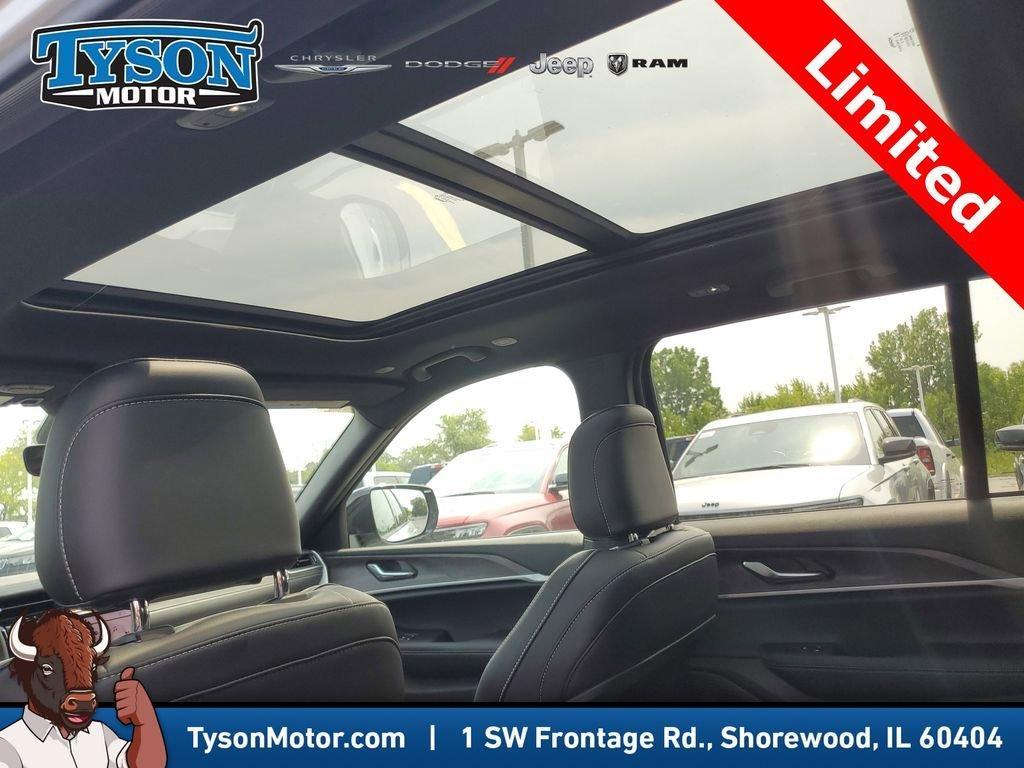 new 2025 Jeep Grand Cherokee car, priced at $44,236