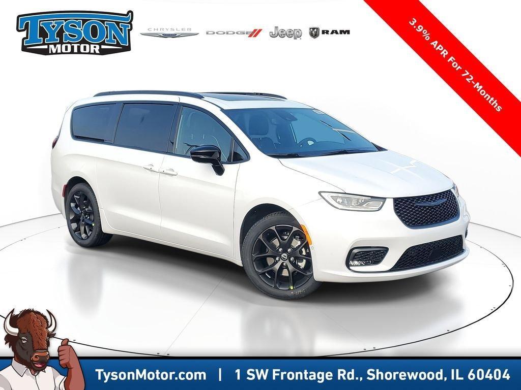 new 2026 Chrysler Pacifica car, priced at $49,621