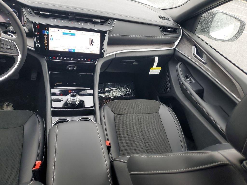 new 2026 Jeep Grand Cherokee L car, priced at $47,653