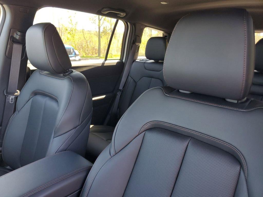 new 2026 Jeep Cherokee car, priced at $41,594