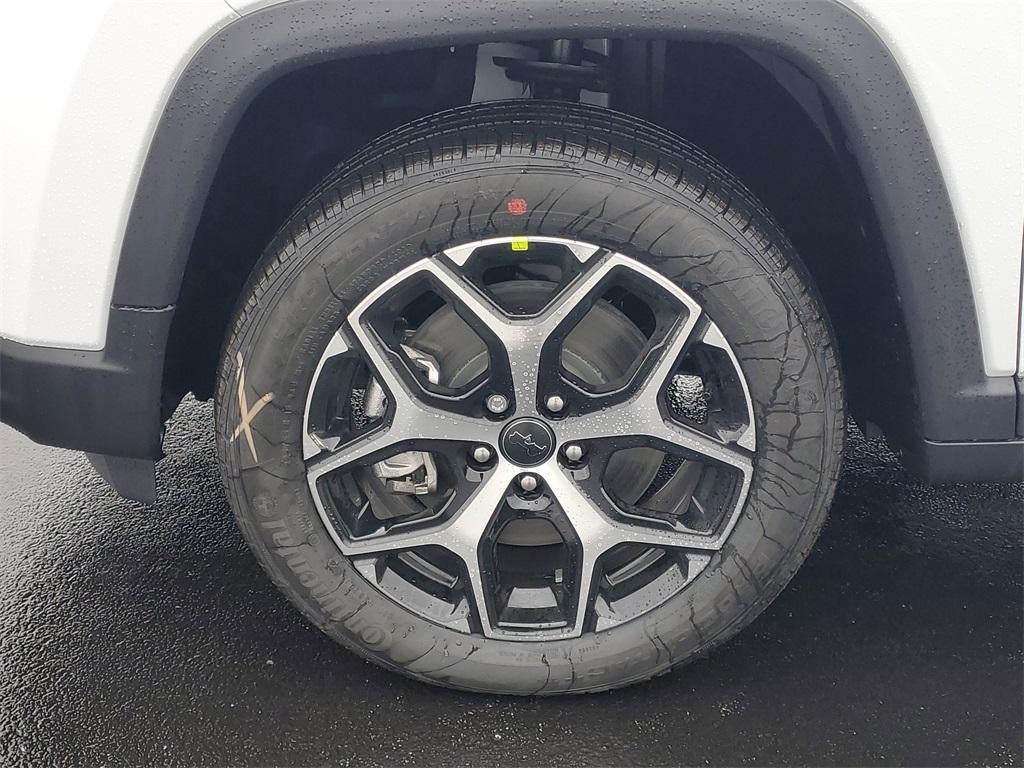 new 2026 Jeep Compass car, priced at $32,180