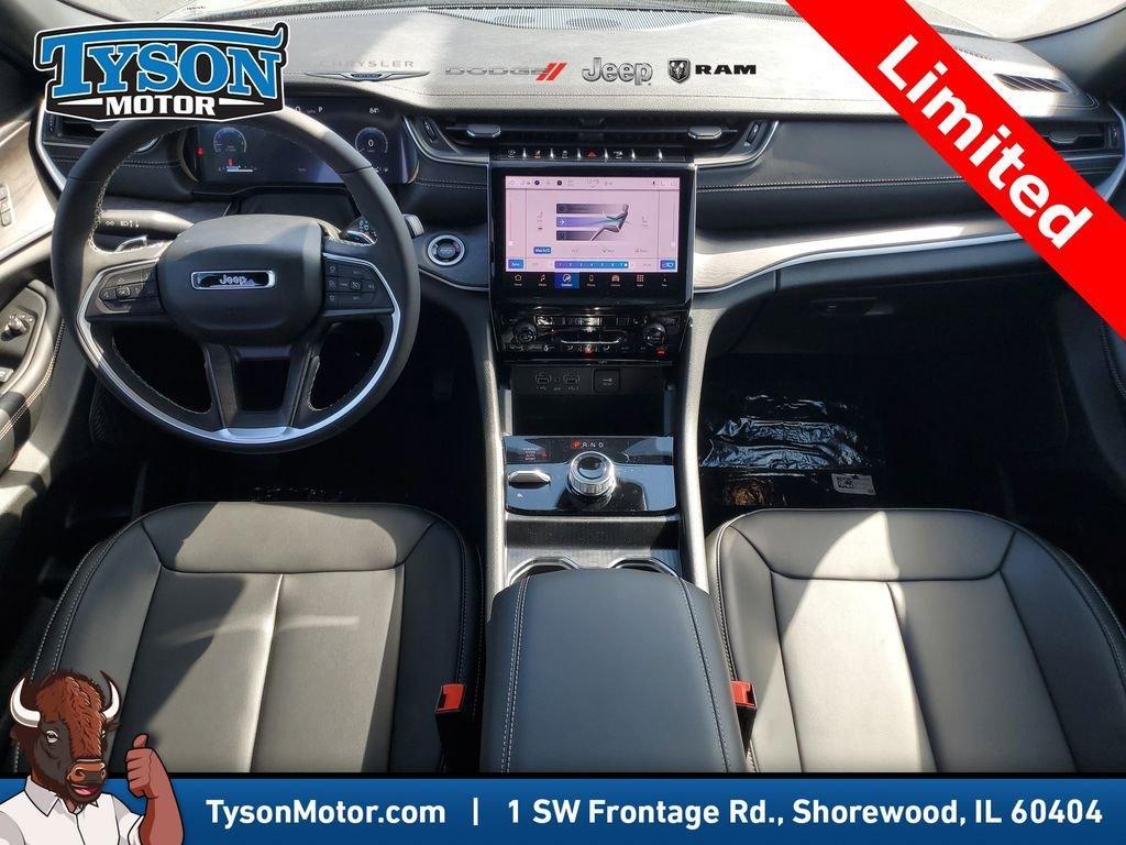 new 2025 Jeep Grand Cherokee car, priced at $44,611