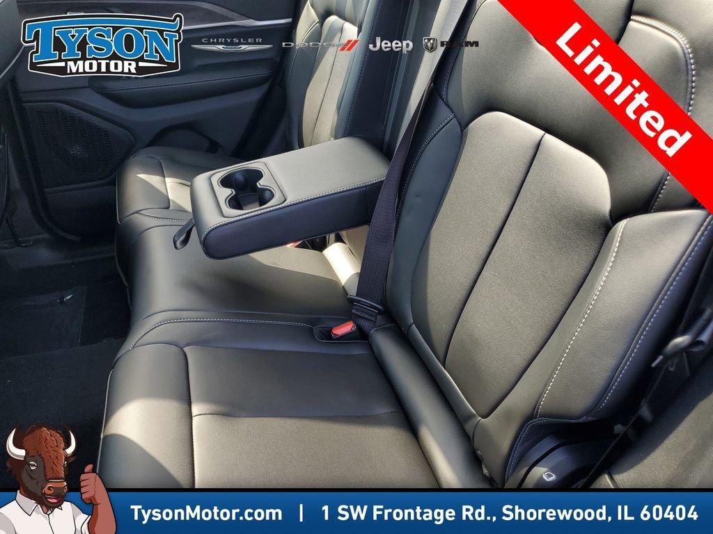 new 2025 Jeep Grand Cherokee car, priced at $44,611