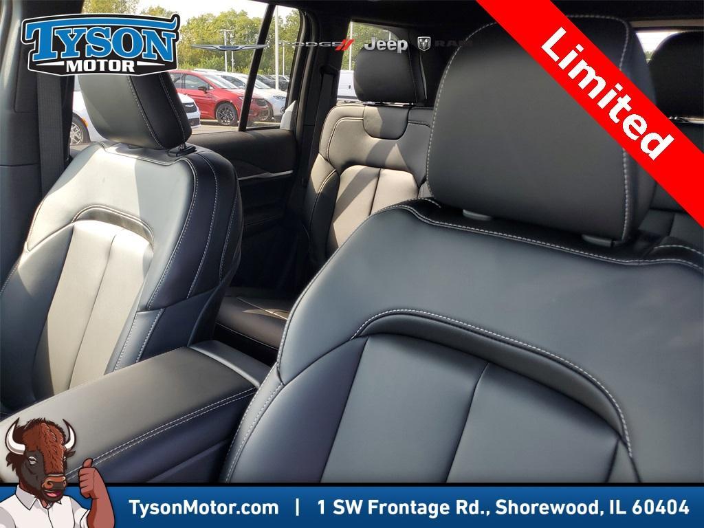 new 2025 Jeep Grand Cherokee car, priced at $47,611