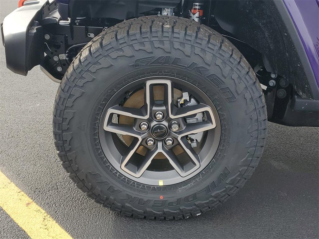 new 2026 Jeep Gladiator car, priced at $54,280