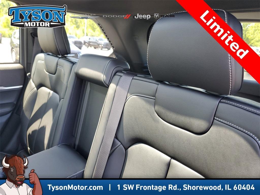 new 2025 Jeep Grand Cherokee car, priced at $44,908