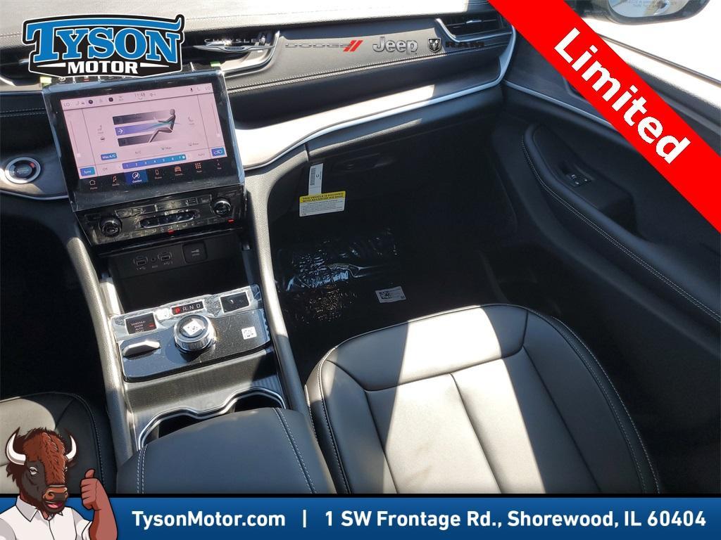 new 2025 Jeep Grand Cherokee car, priced at $44,908