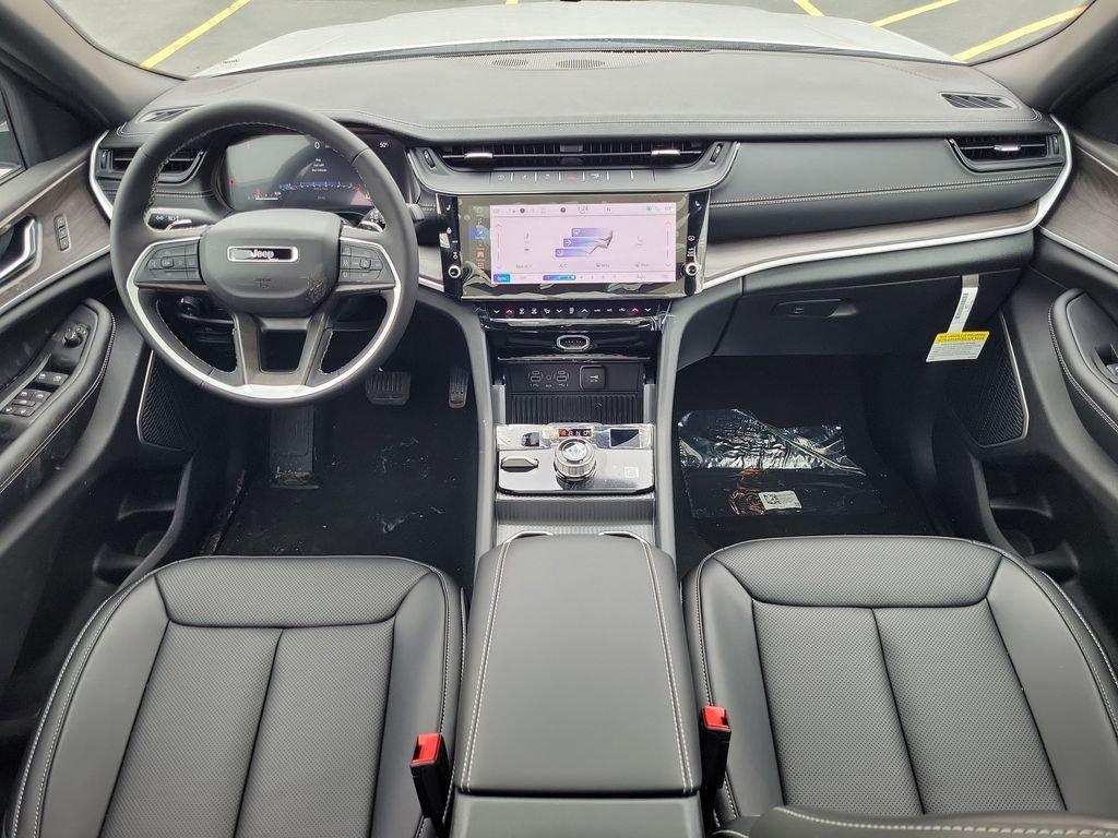 new 2026 Jeep Grand Cherokee car, priced at $49,223