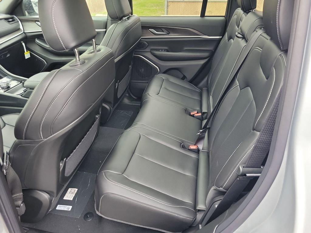 new 2026 Jeep Grand Cherokee car, priced at $49,223