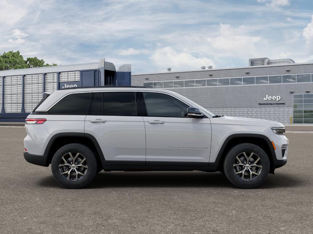 new 2025 Jeep Grand Cherokee car, priced at $44,890