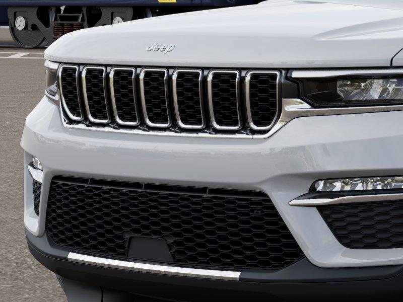 new 2025 Jeep Grand Cherokee car, priced at $44,890