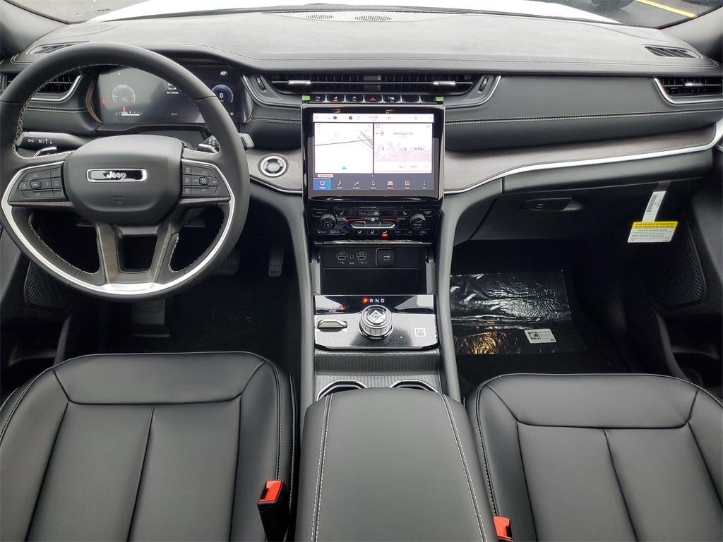 new 2025 Jeep Grand Cherokee car, priced at $49,890
