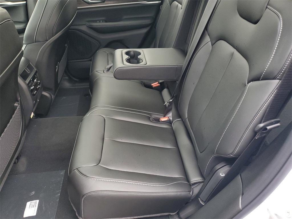 new 2025 Jeep Grand Cherokee car, priced at $49,890