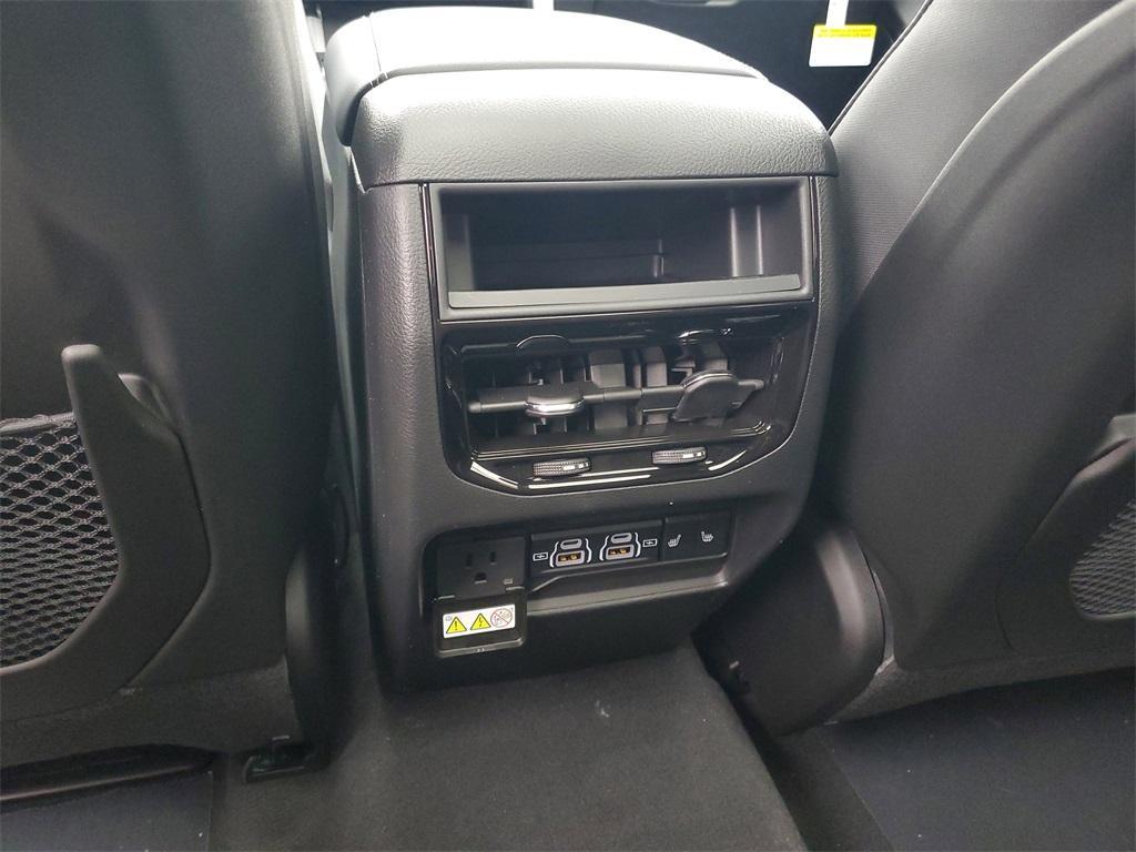 new 2025 Jeep Grand Cherokee car, priced at $49,890