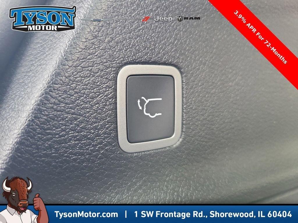 new 2026 Chrysler Pacifica car, priced at $45,898