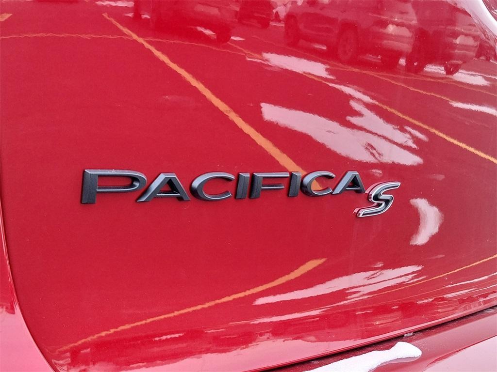 new 2026 Chrysler Pacifica car, priced at $46,175