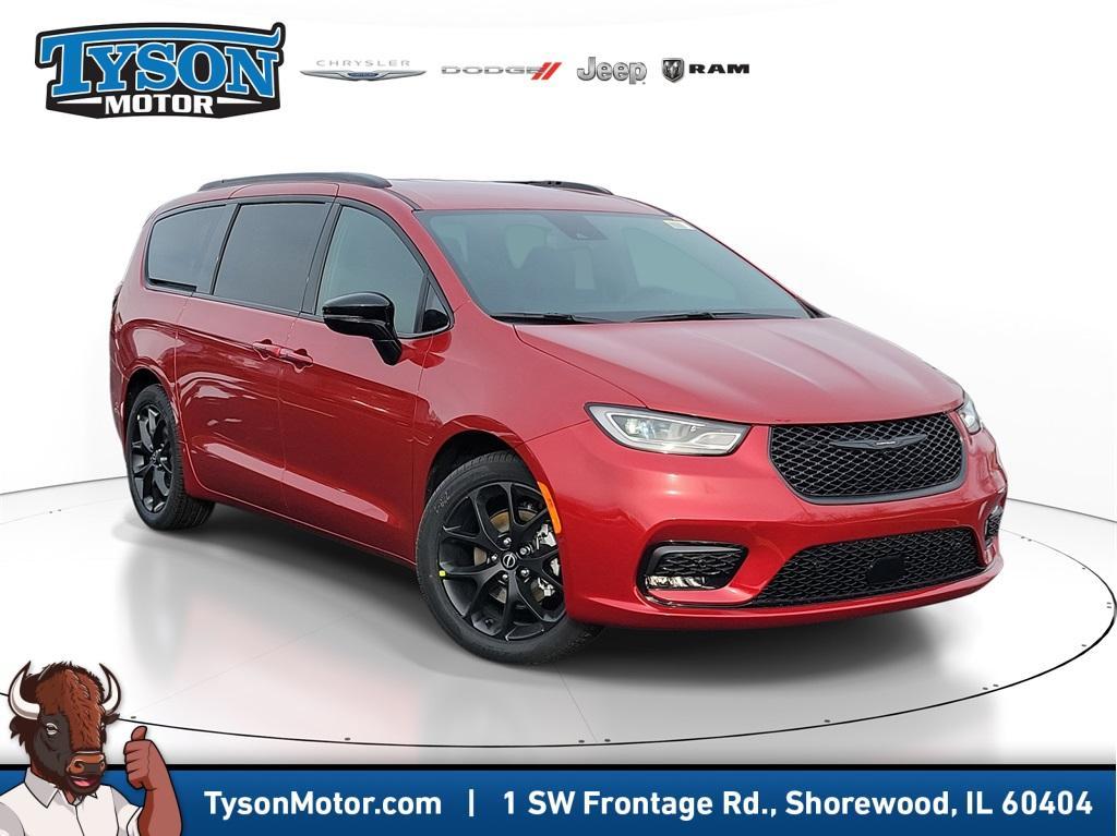 new 2026 Chrysler Pacifica car, priced at $46,175