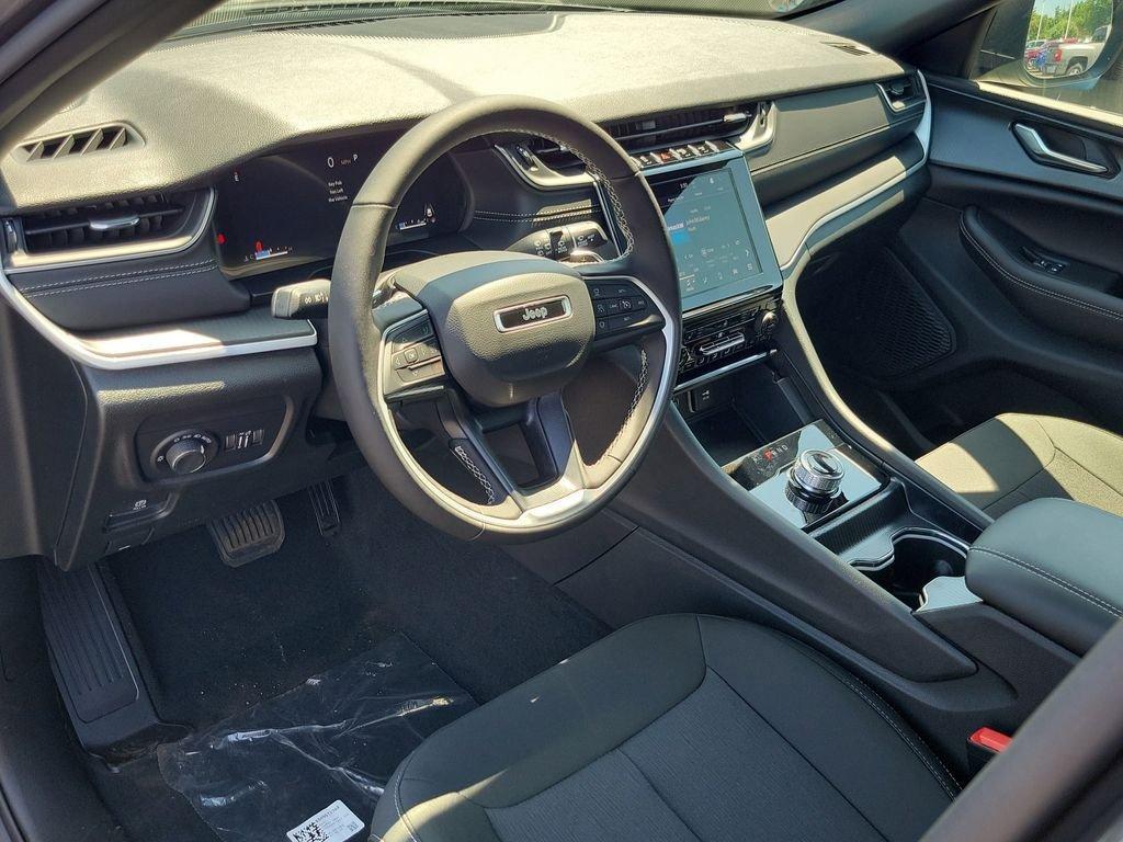new 2026 Jeep Grand Cherokee car, priced at $42,913