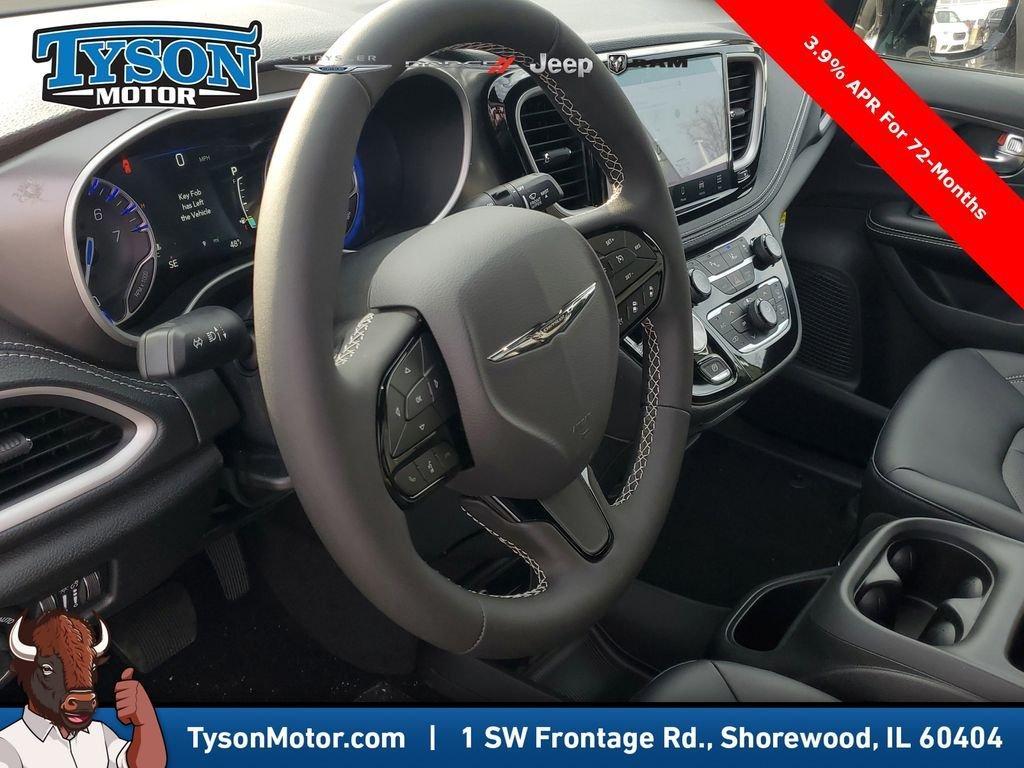 new 2026 Chrysler Pacifica car, priced at $45,091