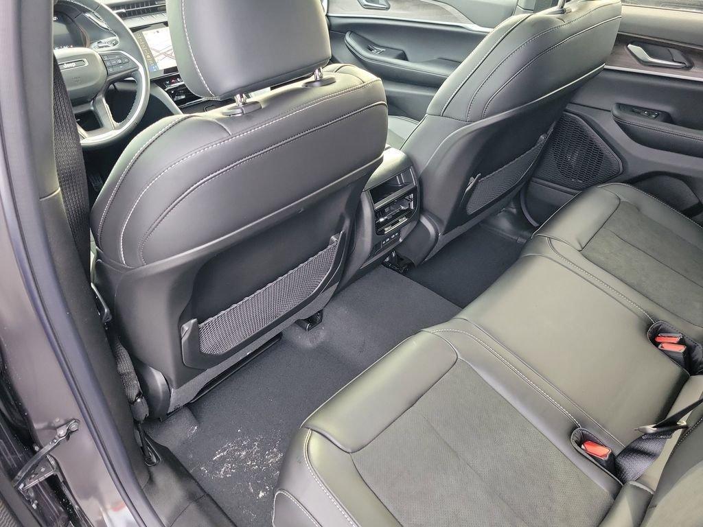 new 2026 Jeep Grand Cherokee car, priced at $43,570
