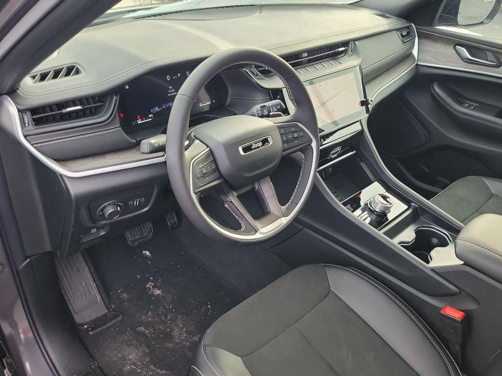 new 2026 Jeep Grand Cherokee car, priced at $43,570
